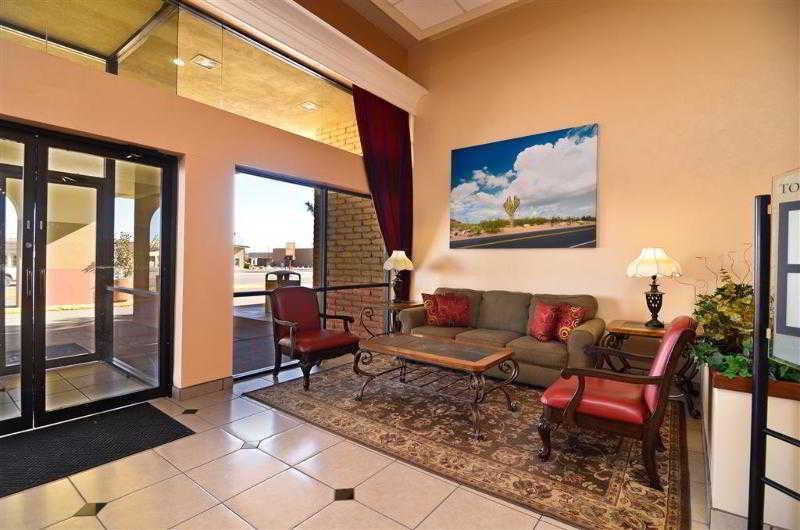 Clarion Inn & Suites Roswell Exteriör bild