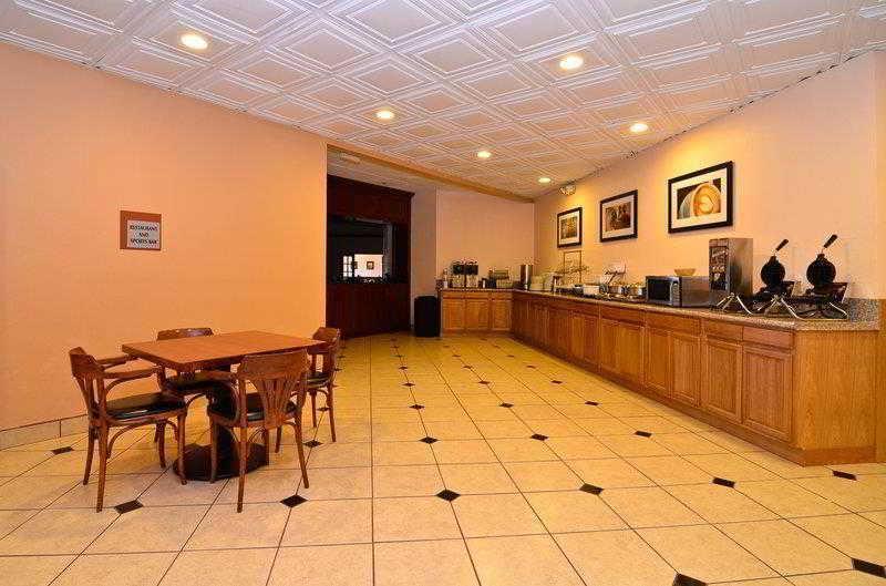 Clarion Inn & Suites Roswell Exteriör bild