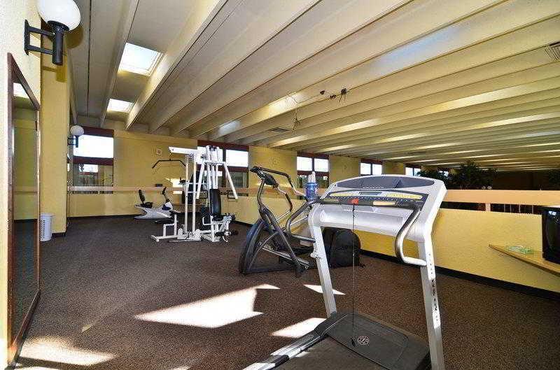 Clarion Inn & Suites Roswell Exteriör bild
