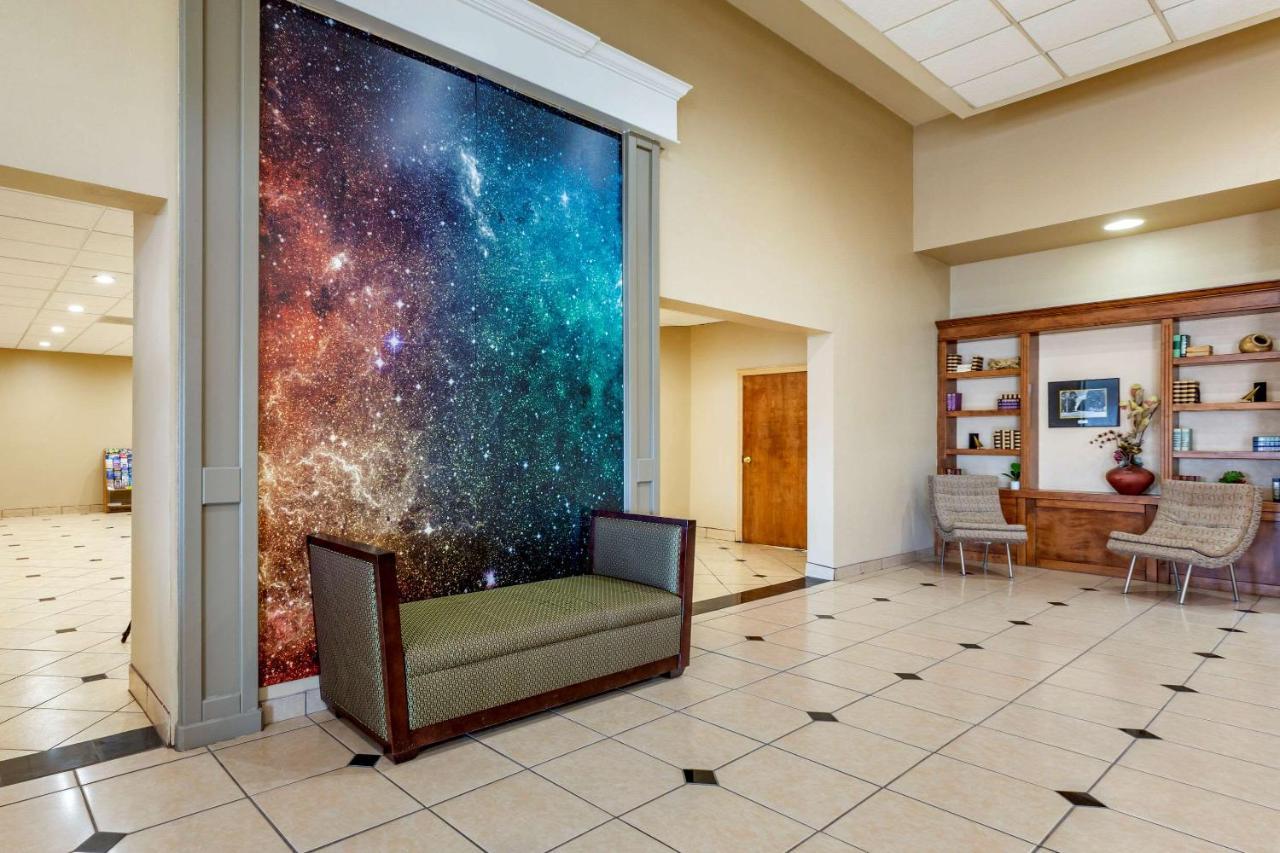Clarion Inn & Suites Roswell Exteriör bild