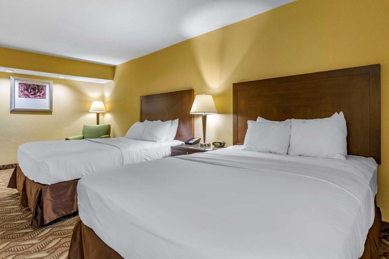 Clarion Inn & Suites Roswell Exteriör bild