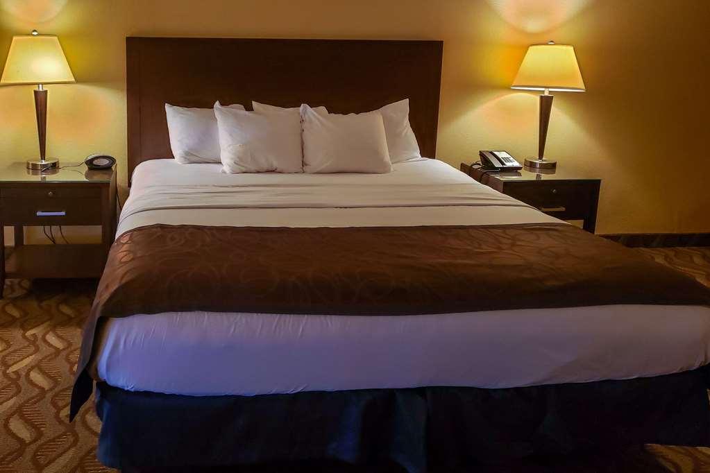 Clarion Inn & Suites Roswell Rum bild