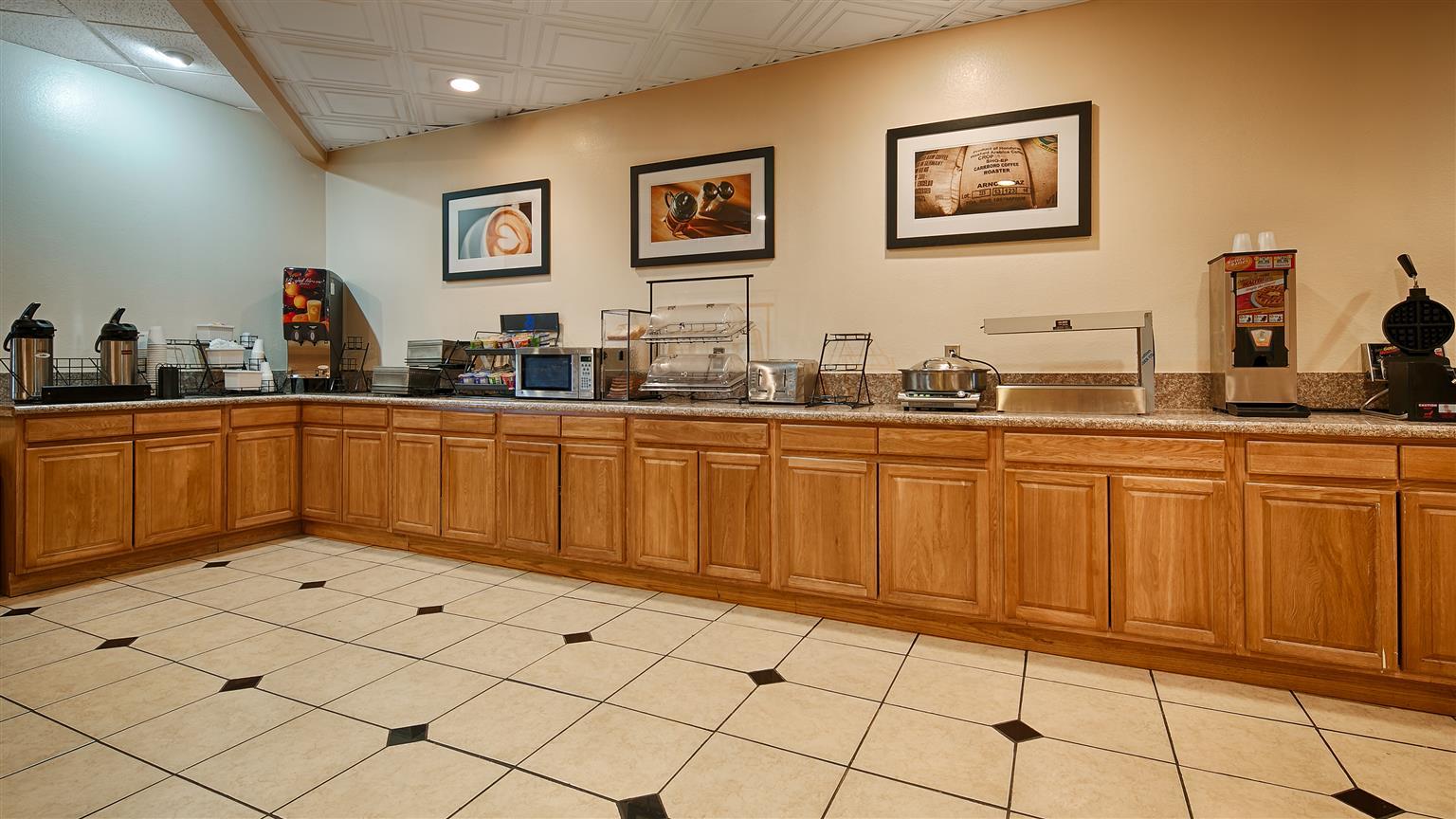 Clarion Inn & Suites Roswell Exteriör bild